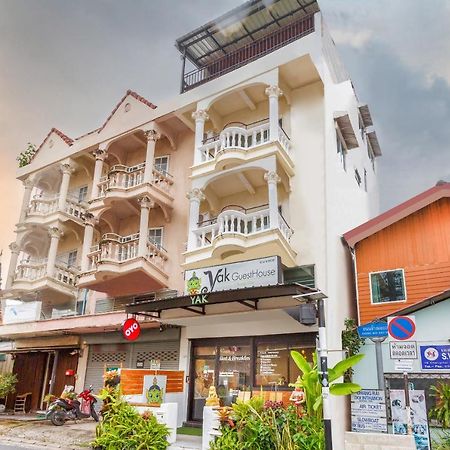 Oyo 489 Yak Hostel Chiang Mai Luaran gambar