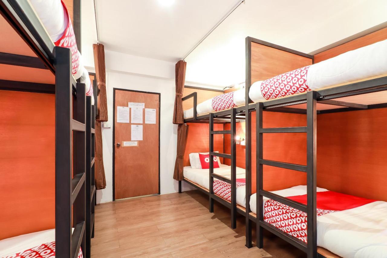 Oyo 489 Yak Hostel Chiang Mai Luaran gambar