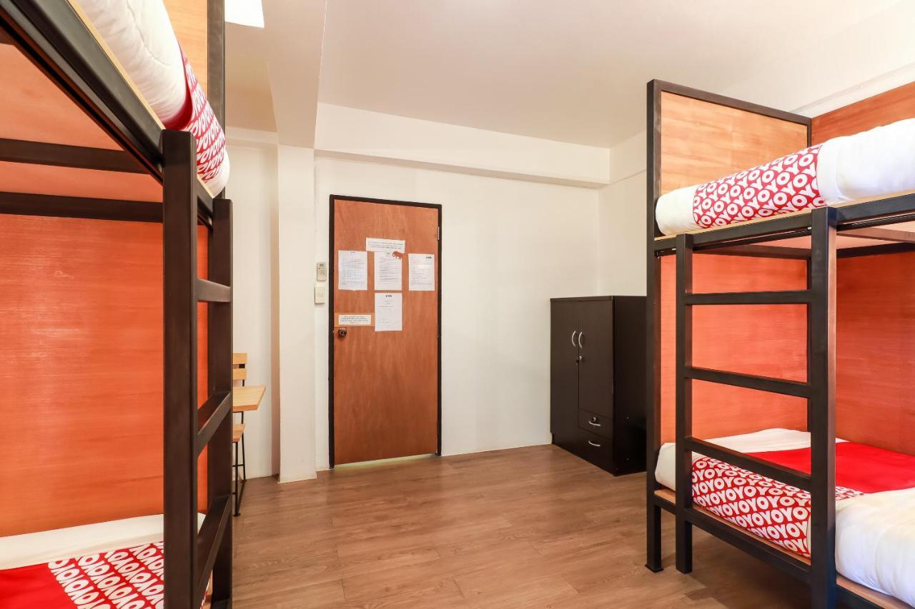 Oyo 489 Yak Hostel Chiang Mai Luaran gambar