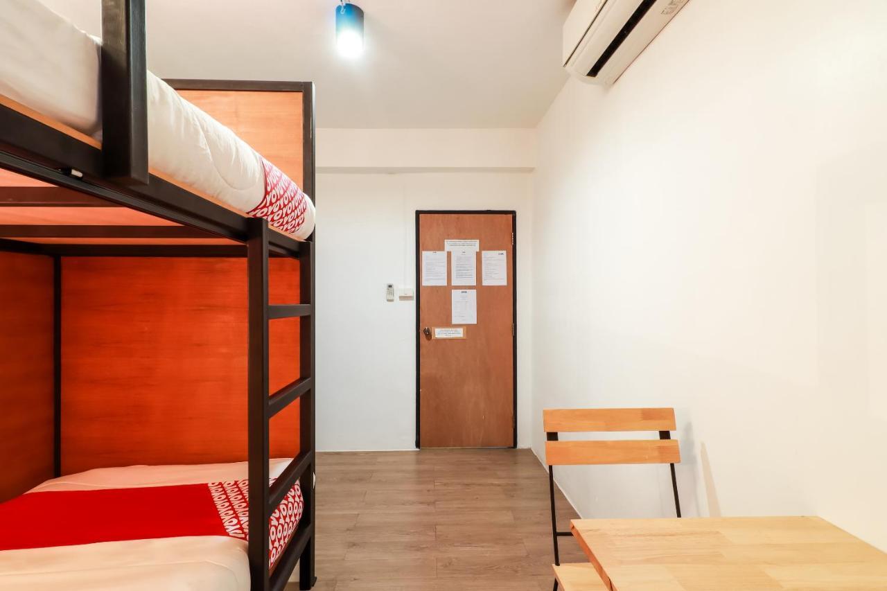 Oyo 489 Yak Hostel Chiang Mai Luaran gambar
